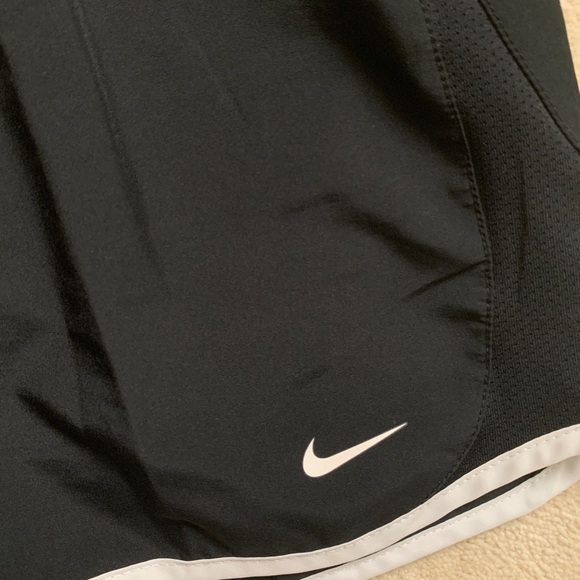 Nike Running Shorts - Picture 6 of 10